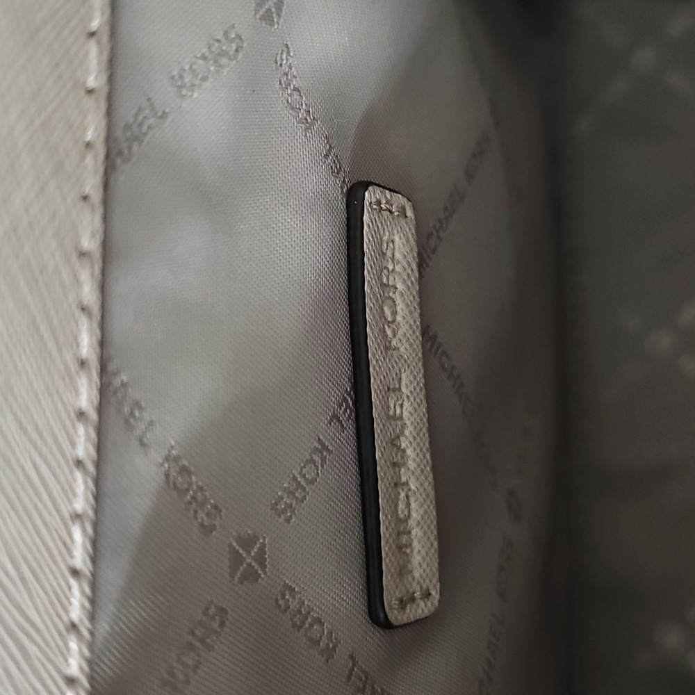 Michael Kors Sofia Stud Flower Crossbody - Picture 6 of 15
